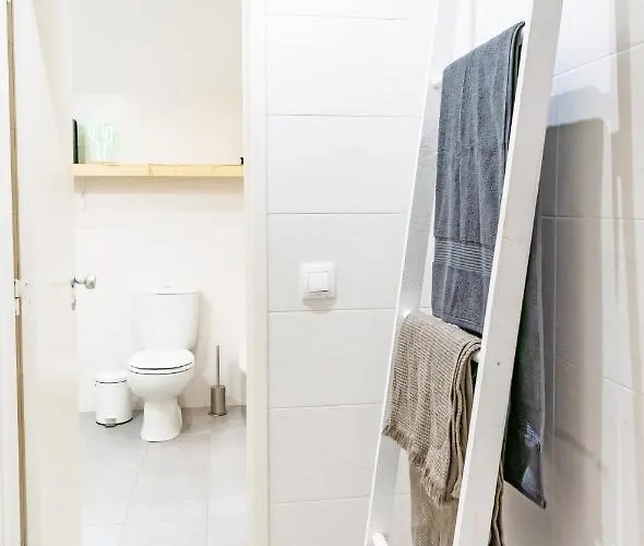 Casa St Yves - Sunny Flat In On Av Luisa Todi Appartement Setúbal