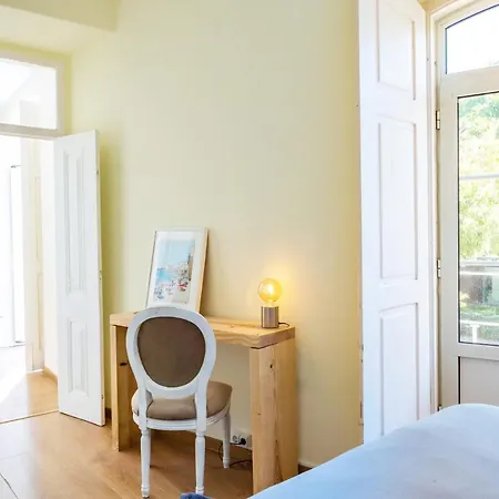 Casa St Yves - Sunny Flat In On Av Luisa Todi Apartment