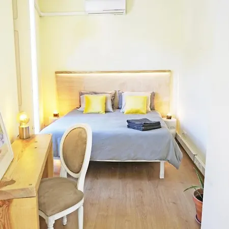 Apartment Casa St Yves - Sunny Flat In On Av Luisa Todi