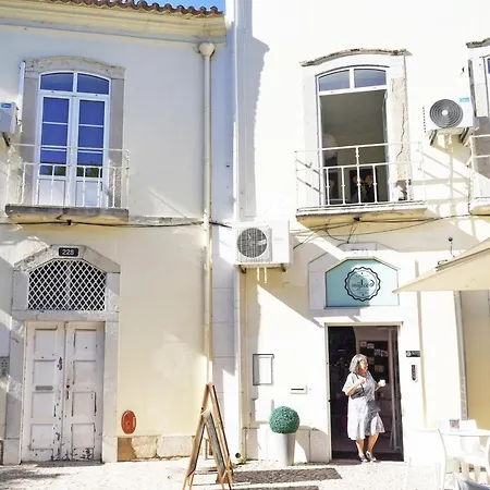 Casa St Yves - Sunny Flat In On Av Luisa Todi Setubal